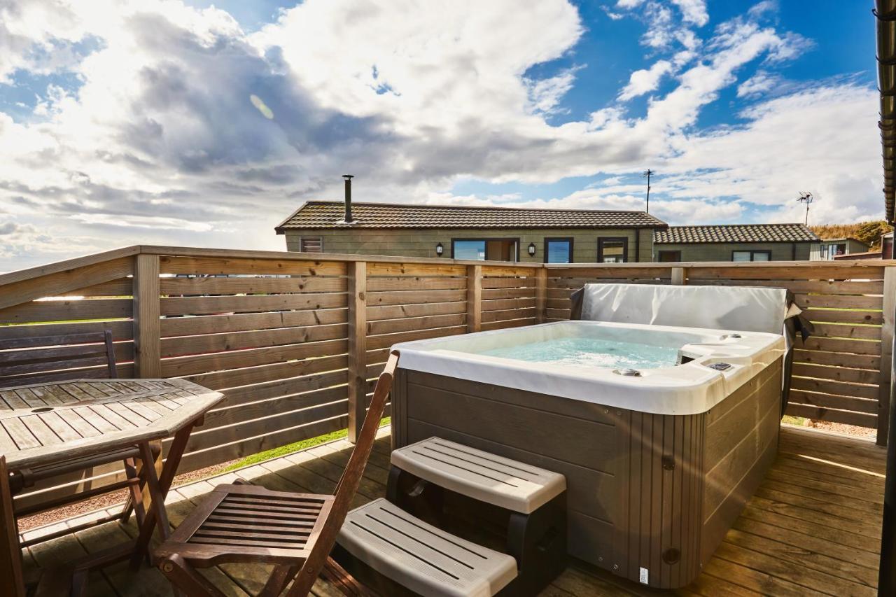 Sauchope Links Holiday Lodge And Glamping Park Crail Extérieur photo